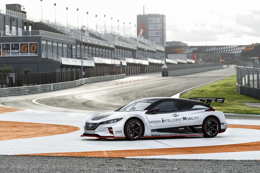  Nissan Leaf Nismo RC 2019 года  (фото 33 из 48)